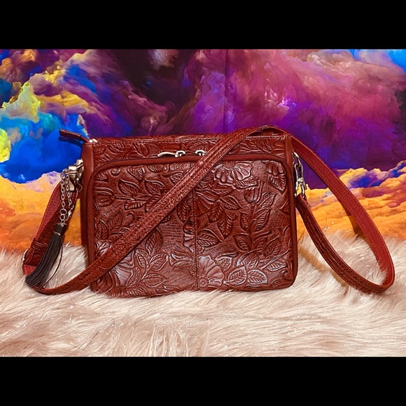 Concealed Carry Tooled American Cowhide Crossbody/Shoulder bag- Black Cherry - Picture 2 of 12